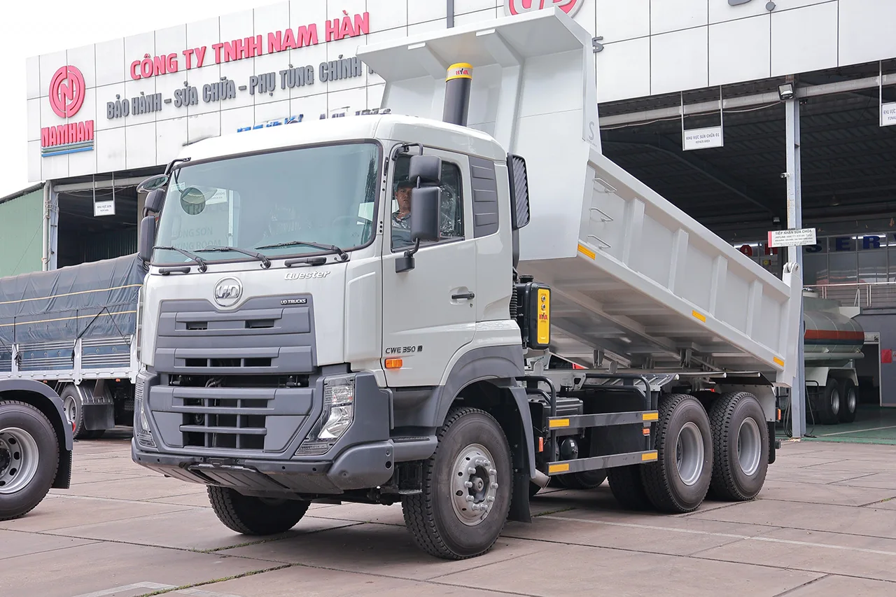 Xe Ben UD Quester 6x4 - 350 Hp, Euro 5
